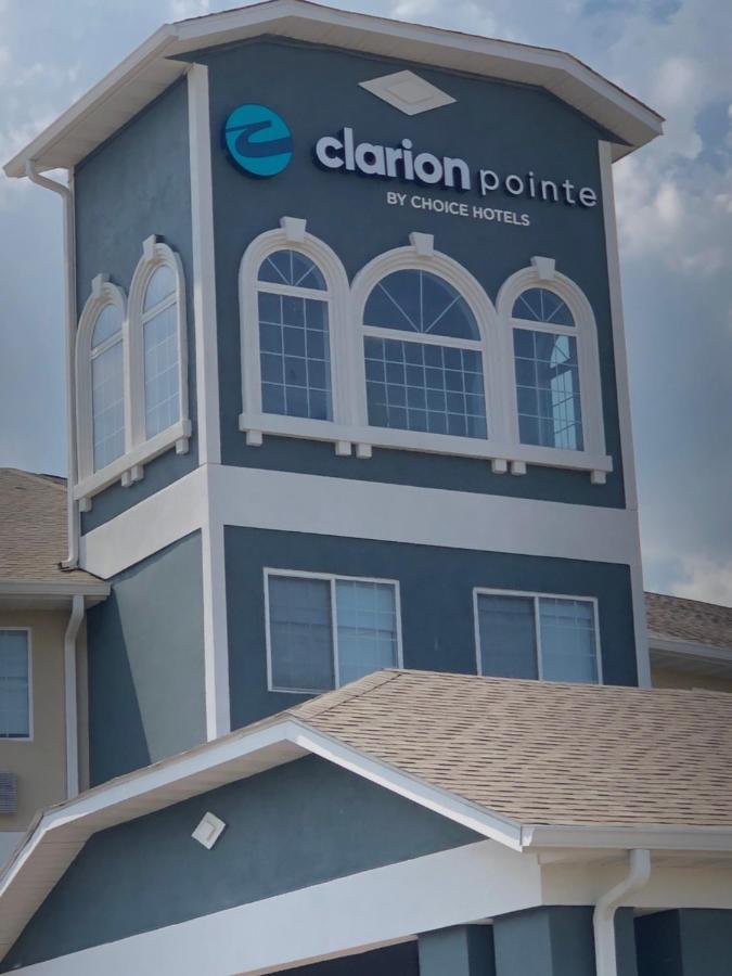 Clarion Pointe Indianapolis Airport Hotel Plainfield Exterior photo